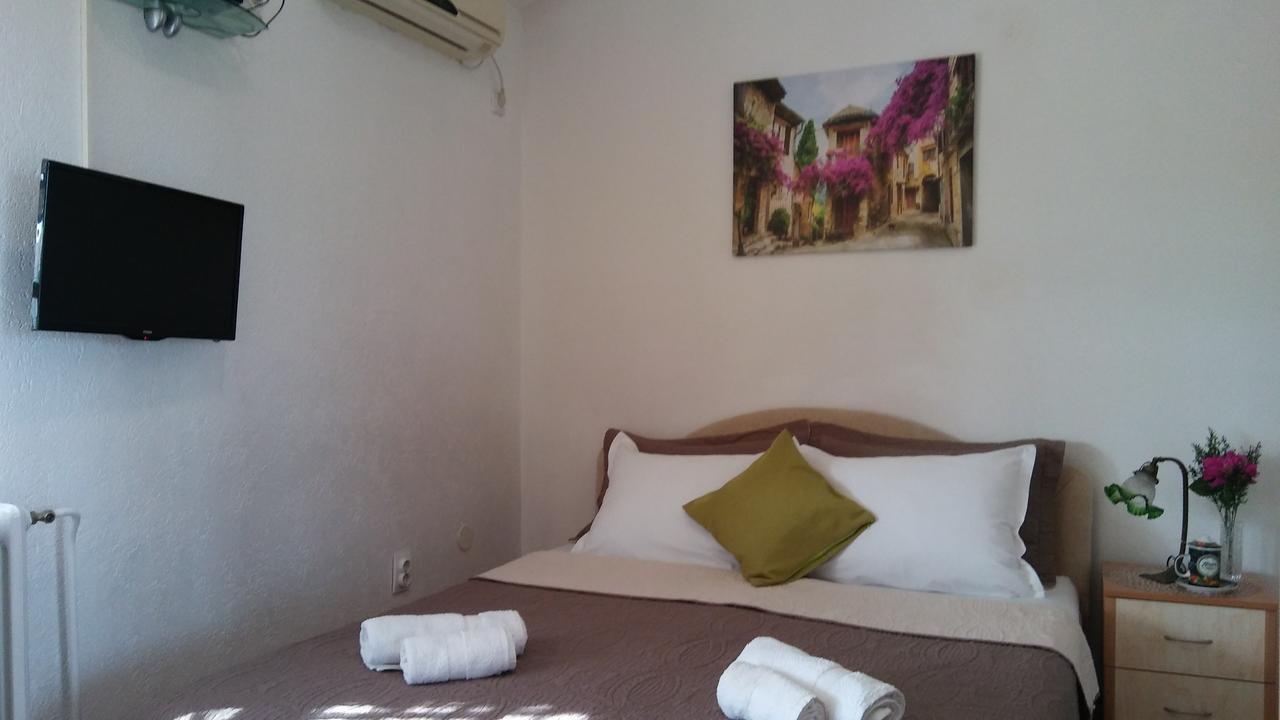 Guest House Villa Castio Petrovac na moru Exterior foto